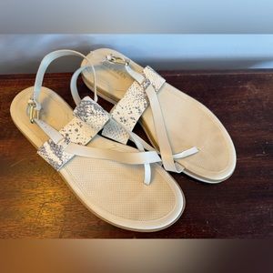 Cole Haan women’s white leather casual sandals size 8.5